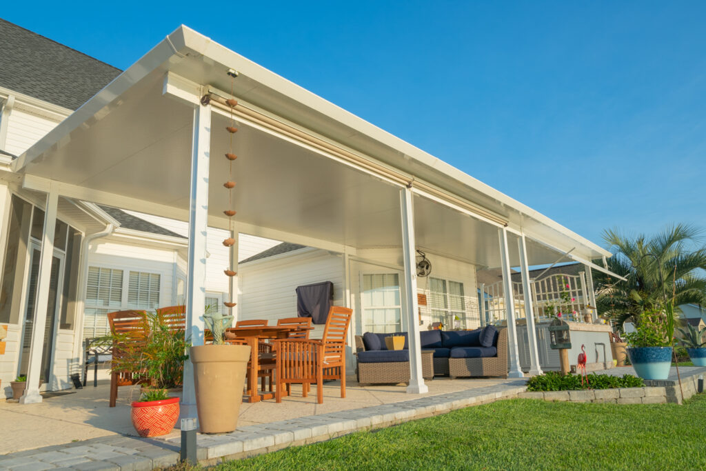 Moderno Patio Cover