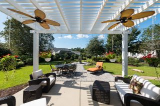 Renaissance Aria Pergola